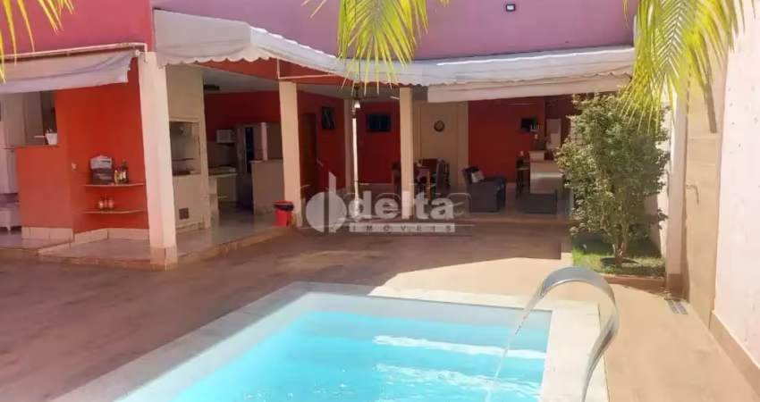 Casa disponível para venda no bairro Brasil em Uberlândia-MG