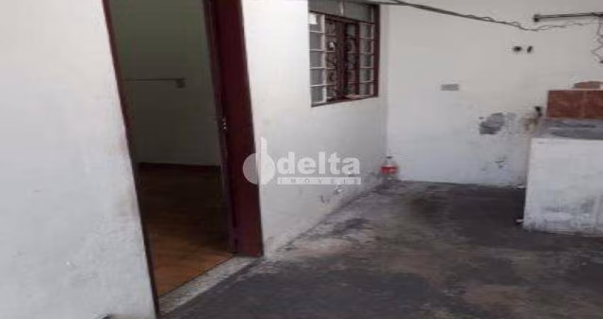 Casa residencial disponível para venda no bairro Tocantins em Uberlândia-MG