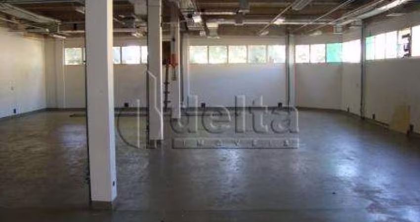 Prédio disponível para venda no bairro Santa Mônica em Uberlândia-MG