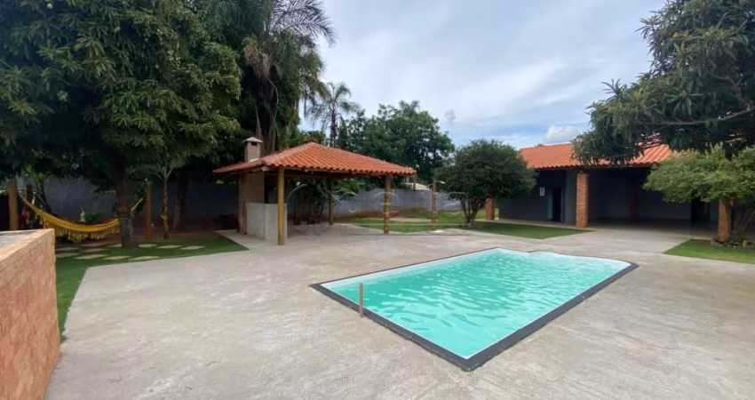 Chácara disponível para venda no bairro Morada Nova em Uberlândia-MG.