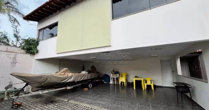 Casa residencial disponível para venda no bairro Vigilato Pereira em Uberlândia-MG