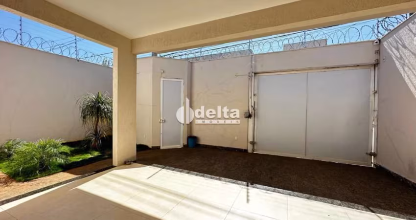Casa residencial disponível para venda no bairro Jardim Botânico em Uberlândia-MG