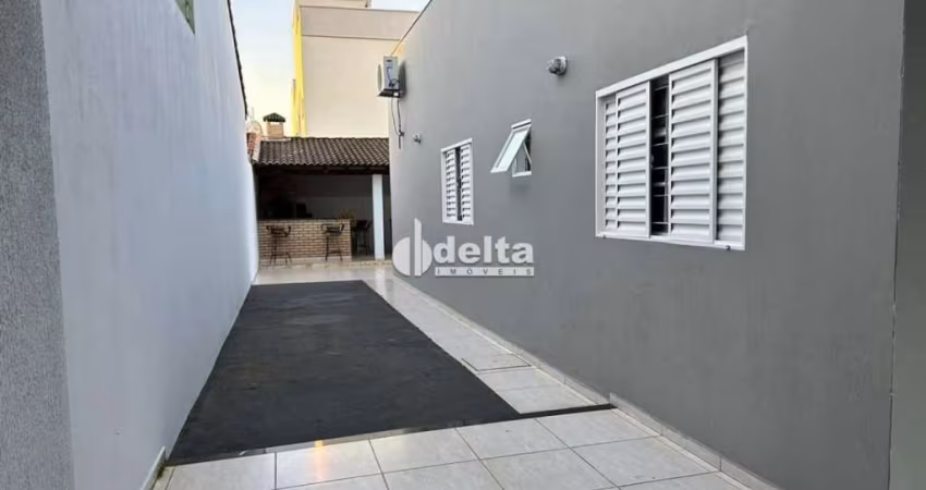 Casa disponível para venda no bairro Alto Umuarama em Uberlândia MG
