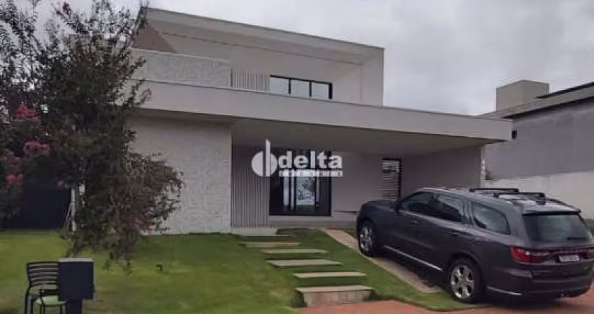 Casa no condomínio Alphaville 2 disponível para venda em Uberlândia-MG