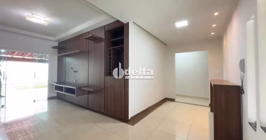 Casa no condomínio Jardim Imperial disponível para venda em Uberlândia-MG