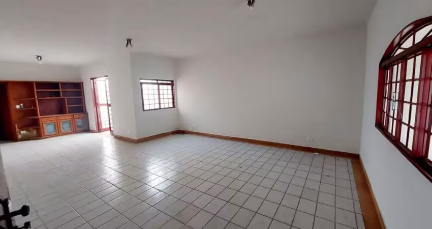 Casa disponível para locação e venda no bairro vigilato pereira em uberlândia-mg