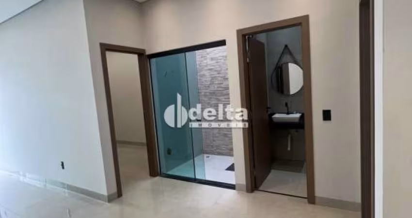Casa disponível para venda no bairro Jardim Holanda em Uberlândia-MG