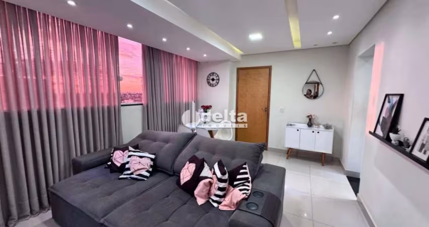 Apartamento disponível para venda no bairro Segismundo Pereira em Uberlândia-MG