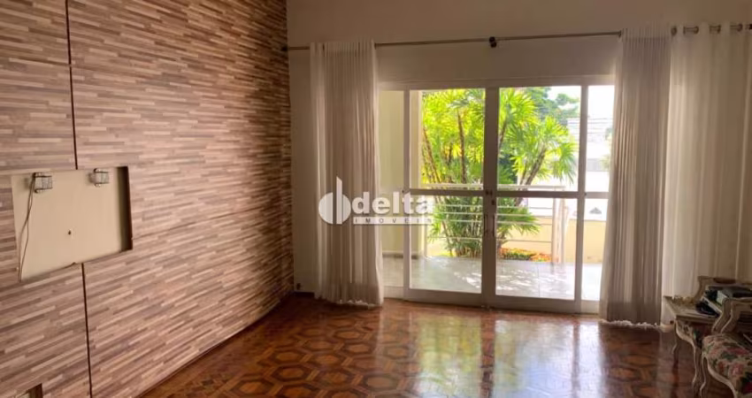 Casa disponível para venda no bairro Centro em Uberlândia MG