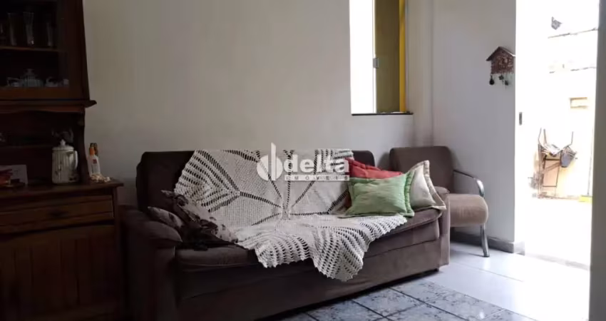 Casa residencial  disponível para venda no bairro Pacaembu em Uberlândia-MG
