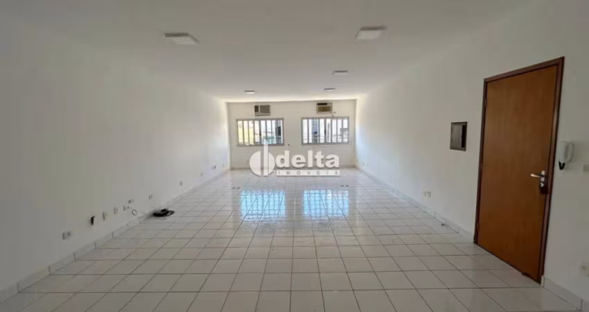 Sala disponível para locação no bairro Bom Jesus em Uberlândia-MG