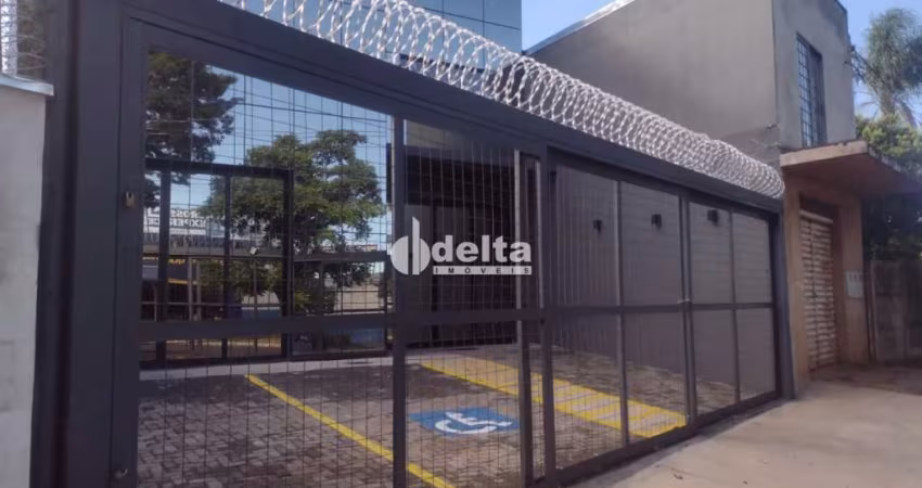 Loja disponível para locação no bairro Presidente Roosevelt em Uberlândia-MG