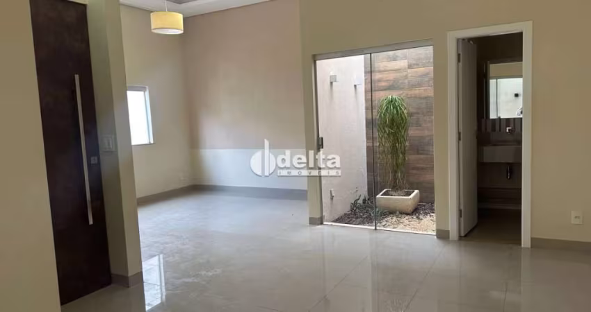 Casa residencial disponível para venda e locação no bairro Bosque dos Buritis em Uberlândia-MG