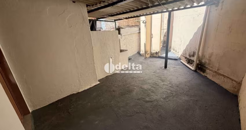 Casa disponível para locação no bairro Lídice em Uberlândia-MG