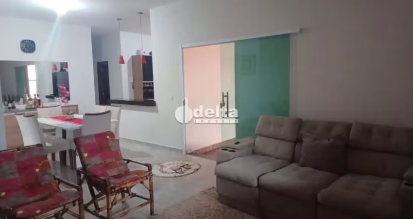 Casa disponível para venda no bairro Pampulha em Uberlândia-MG