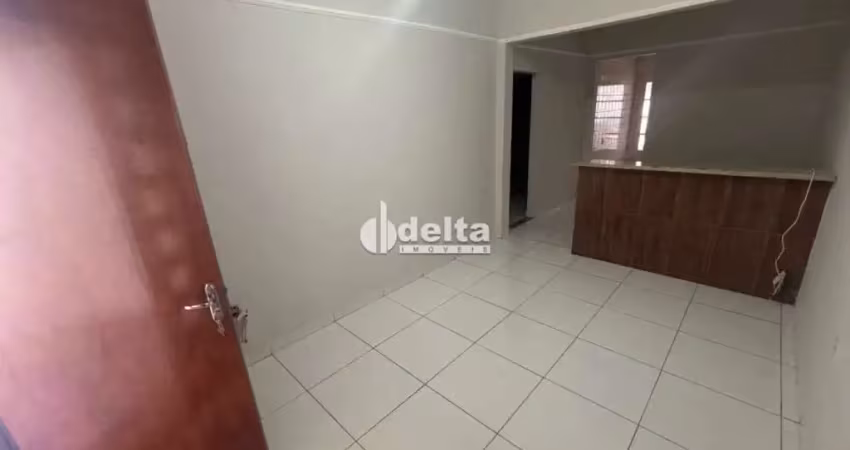 Casa residencial disponível para Venda no bairro Cidade Jardim em Uberlândia-MG.