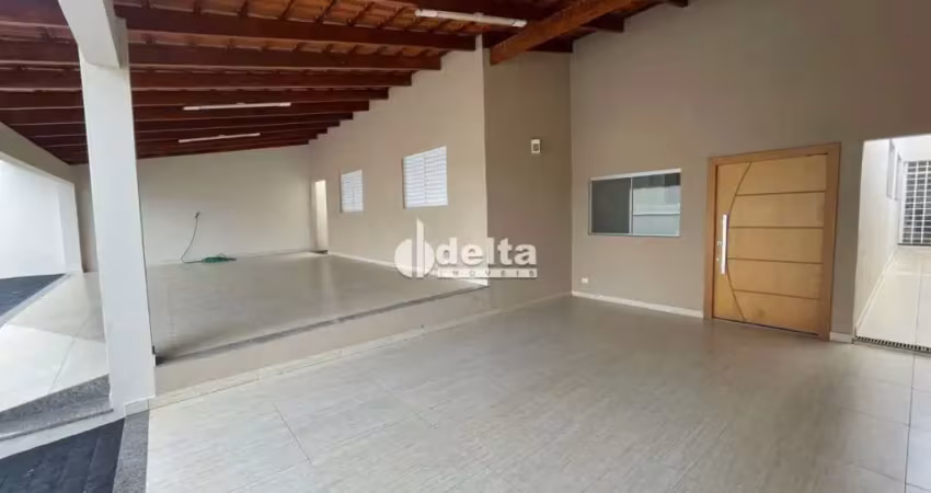 Casa Proximo ao Patio Sabiá, disponível para locação, bairro Tibery em Uberlândia-MG