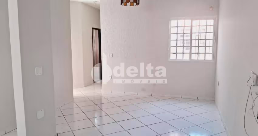Casa residencial disponível parta locação no bairro Nova Uberlândia em Uberlândia-MG