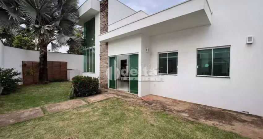 Casa residencial e comercial disponível para venda no bairro cidade jardim em uberlândia-mg.