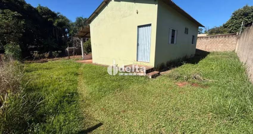 Chacara disponível para venda no bairro Morada do Pássaros em Uberlândia-MG
