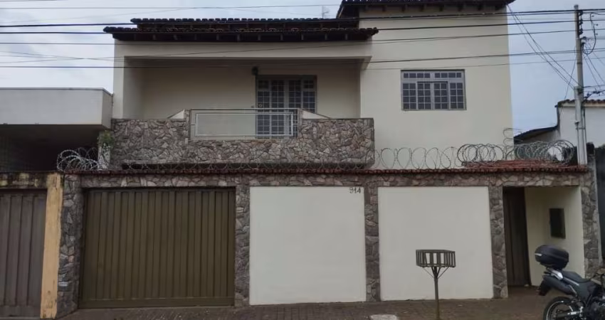 Casa disponível para locação no bairro Martins em Uberlândia-MG