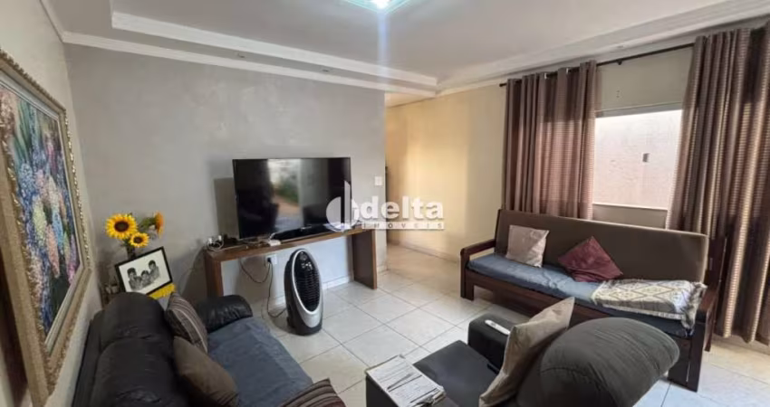Casa residencial disponível para Venda no bairro Centro em Uberlândia-MG.