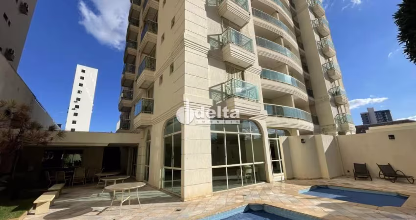 Apartamento com 200m² de área privativa, disponível para Locação no Centro em Uberlândia-MG