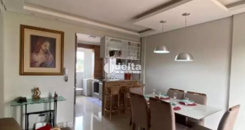 Apartamento mobiliado disponível para locação no bairro Santa Mônica em Uberlândia-MG