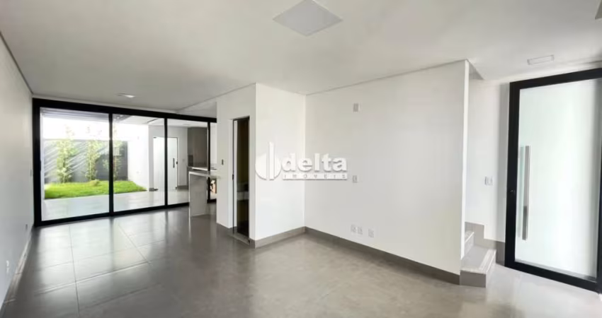 Casa residencial  disponível para venda no bairro Santa Rosa em Uberlândia-MG