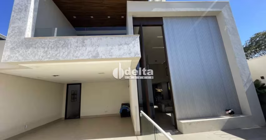 Casa residencial disponível para locação no bairro Jardim Karaiba em Uberlândia-MG