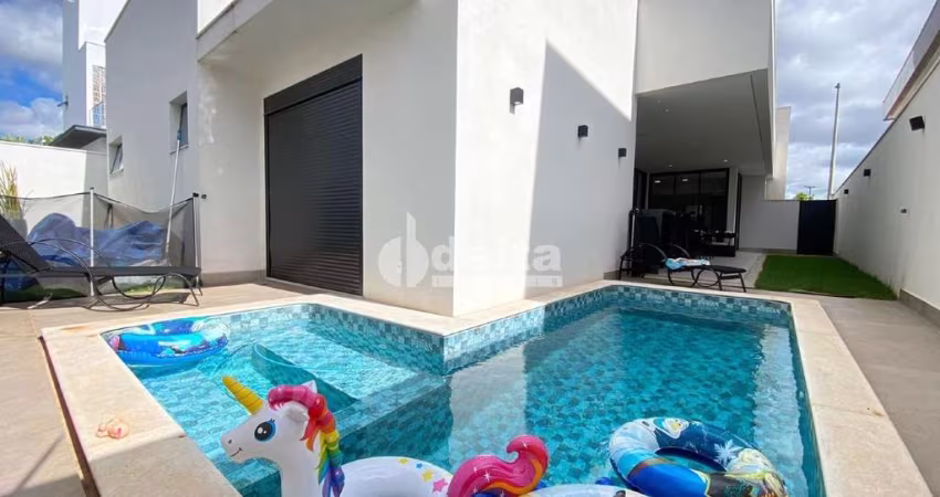 Casa no condomínio Jardim Versailles disponível para venda em Uberlândia-MG