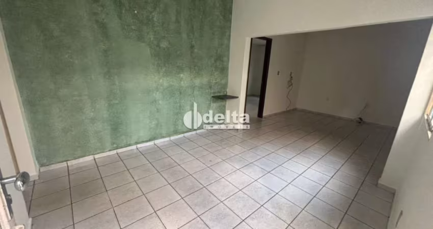 Casa residencial disponível para locação no bairro Jardim das Palmeiras em Uberlândia-MG.