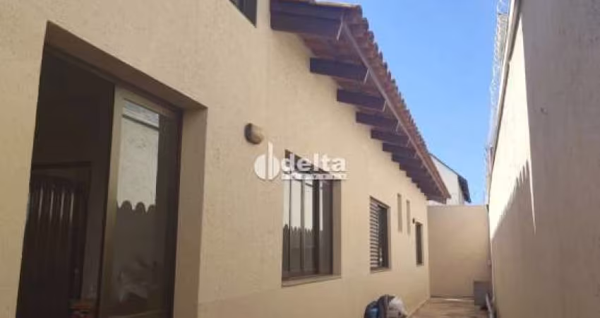 Casa disponível para venda no bairro Santa Mônica em Uberlândia MG