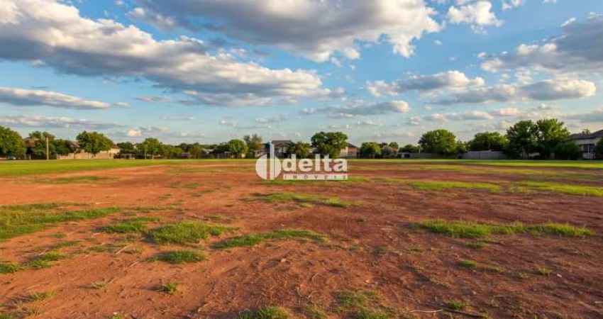 Área disponível para Locação 300,00 m² no bairro Copacabana em Uberlândia-MG