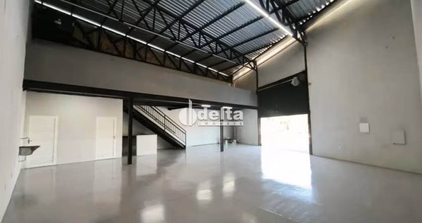 Galpão disponível para locação no bairro Jardim Europa em Uberlândia-MG