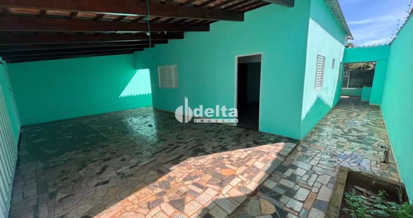 Casa residencial disponível para venda no bairro Granada em Uberlândia-MG.