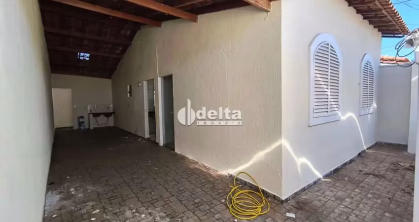 Colônia disponível para venda no bairro Laranjeiras em Uberlândia-MG.