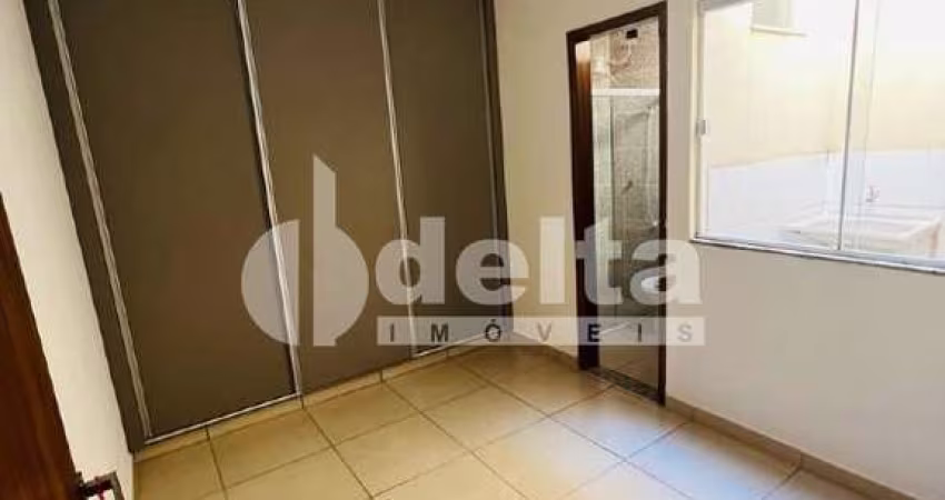 Prédio comercial disponível para venda no bairro São Jorge em Uberlândia-MG