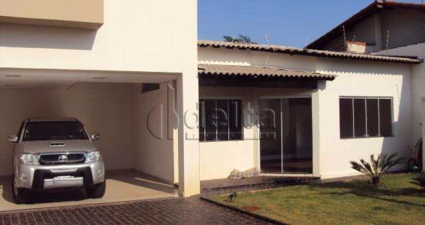 Casa residencial  disponível para venda no bairro Santa Mônica em Uberlândia-MG