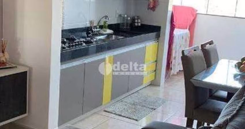 Apartamento disponível para venda no bairro Presidente Roosevelt em Uberlândia-MG