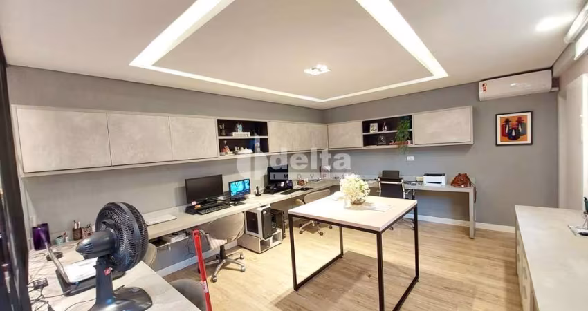 Casa Comercial disponível para locação/Venda no bairro Centro em Uberlândia-MG