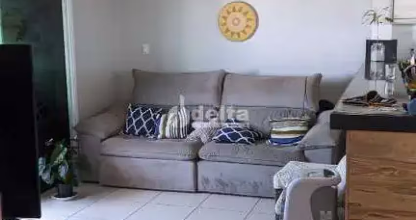 Cobertura  disponível para venda no bairro Santa Mônica em Uberlândia-MG