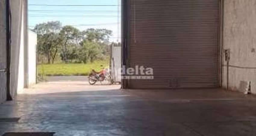 Galpão disponível para Locação no bairro Lago Azul em Uberlândia-MG