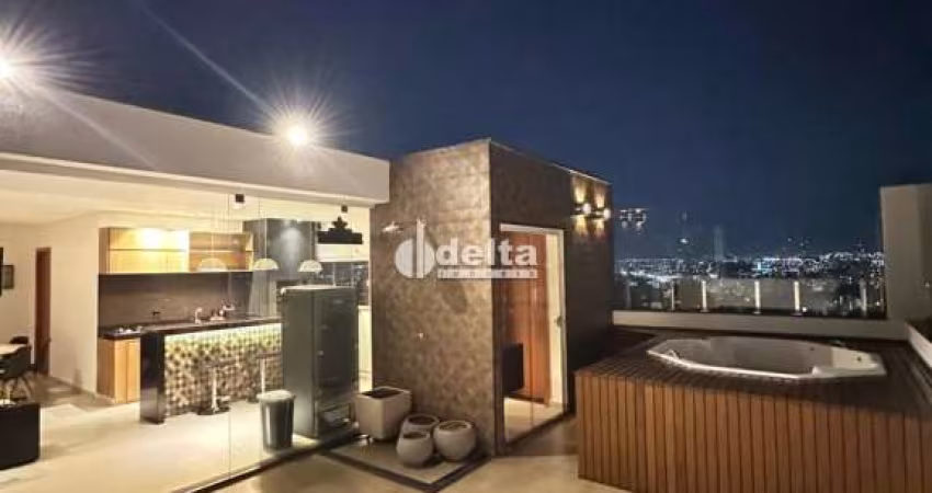 Cobertura disponível para venda no bairro Tubalina em Uberlândia-MG