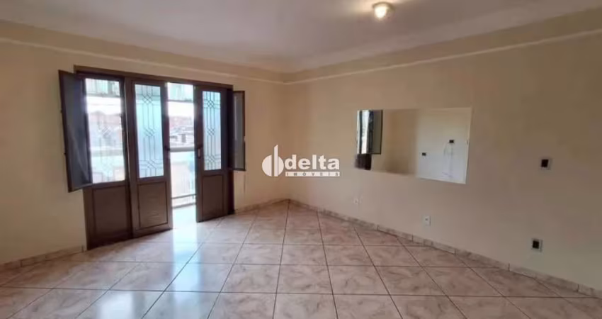 Casa disponível para locação no bairro Martins em Uberlândia-MG.