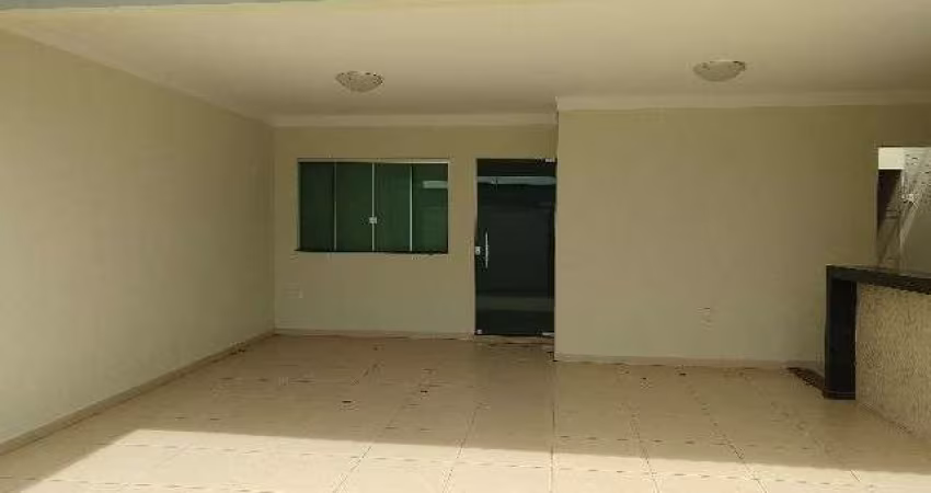 Casa disponível para locação no bairro Segismundo Pereira em Uberlândia-MG