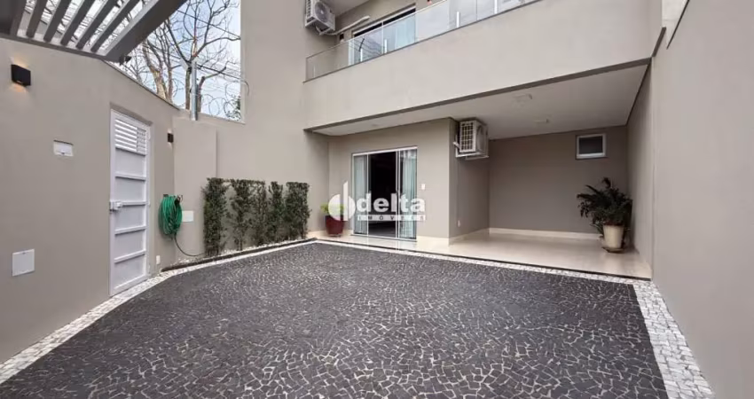Casa disponível para venda no bairro alto umuarama em uberlândia mg