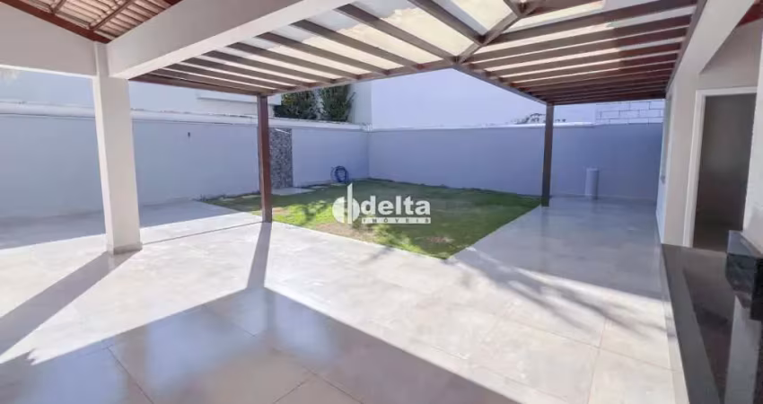 Casa em condomínio disponível para locação e venda no bairro aclimação em uberlândia-mg