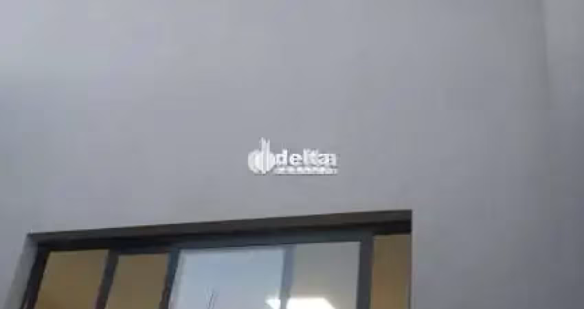 Casa no condomínio bosque karaiba disponível para locação e venda em uberlândia-mg.