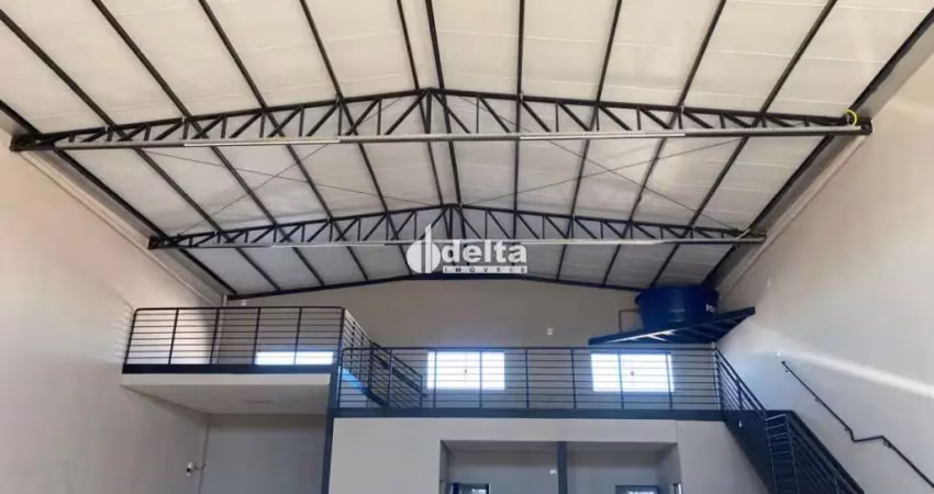 Galpão disponível para venda no bairro segismundo pereira em uberlândia-mg